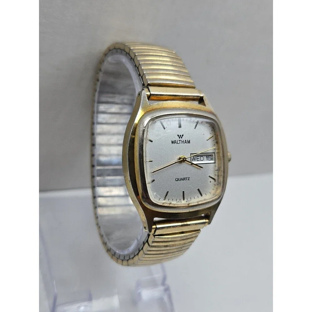 Waltham Vintage Quartz Watch Day Date Gold Tone Square Case Stretch Band